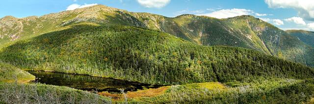Franconia Ridge mountains panoramic from Greenleaf Hut in summer